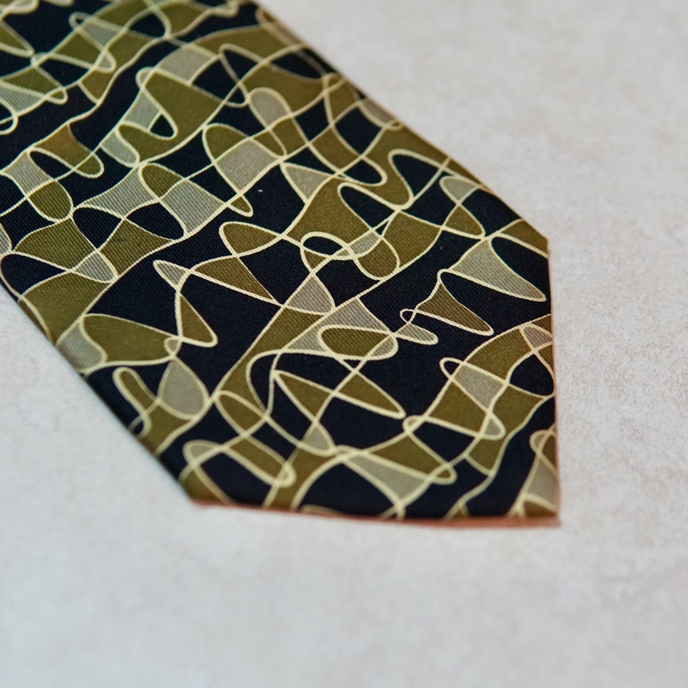 Rare abstract pattern Gucci tie! - Picture 2 of 6